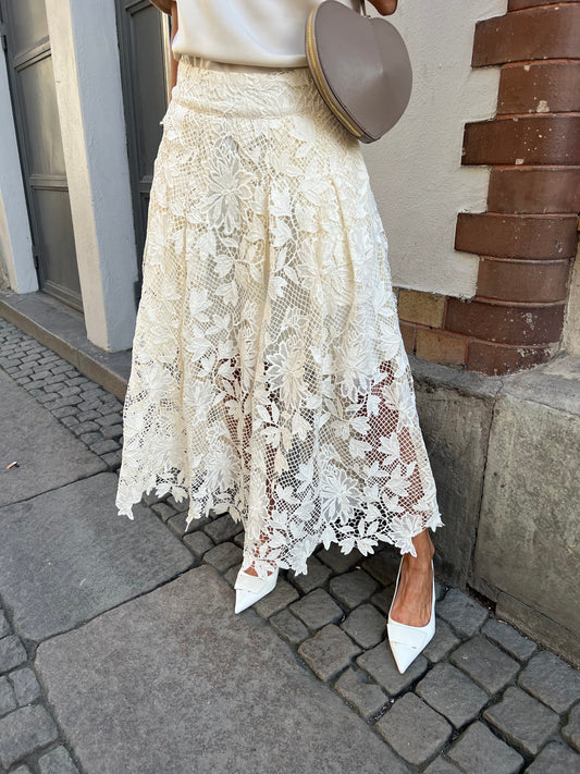 CMLARAH - SKIRT WITH ALLOVER LACE IN WHITE
