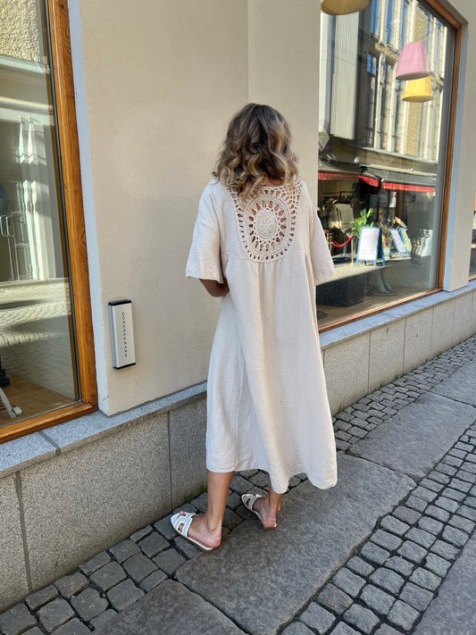 MANDY DRESS BEIGE