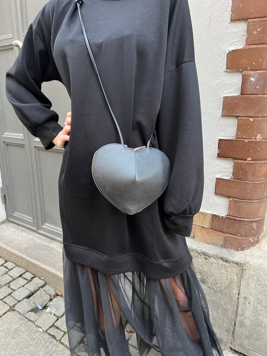 Heart bag black