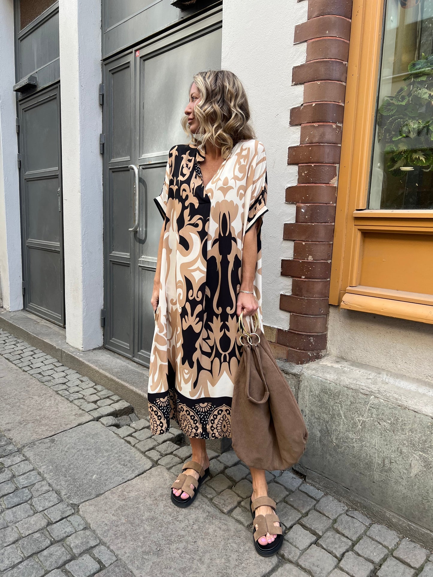 Kaftan dress sporty  camel/black